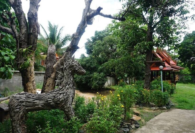 پانسیون Liew Sai Resort