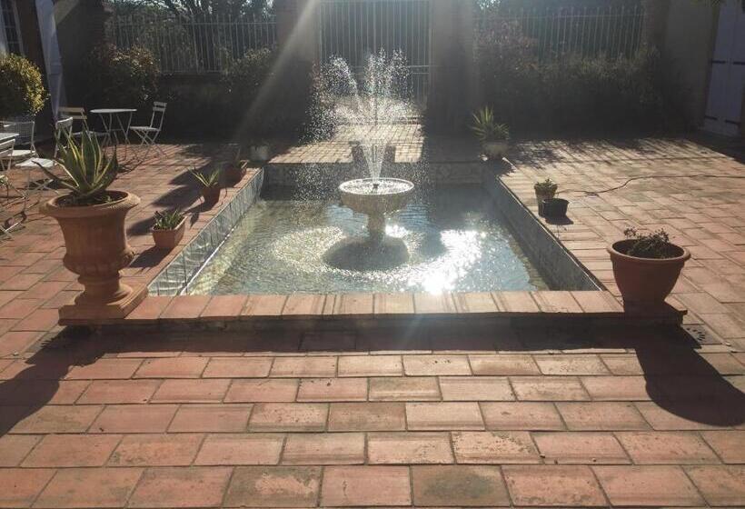 بنسيون Presbytere De Jonquiere