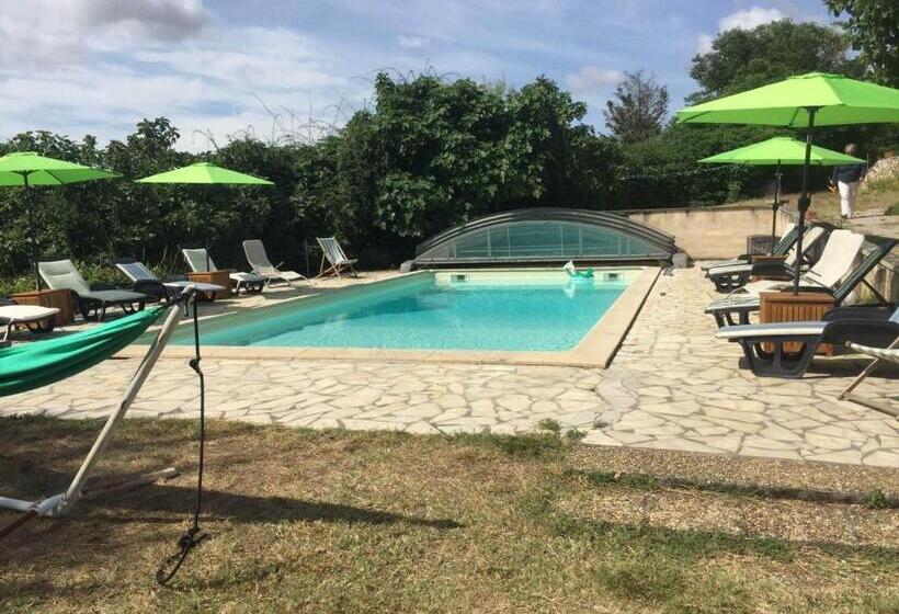 بنسيون Presbytere De Jonquiere