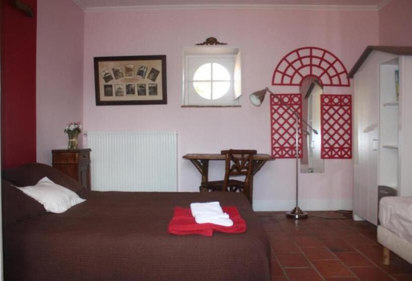 بنسيون Presbytere De Jonquiere