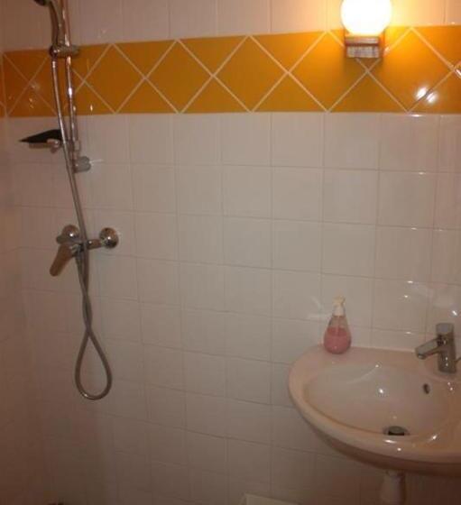 بنسيون Presbytere De Jonquiere