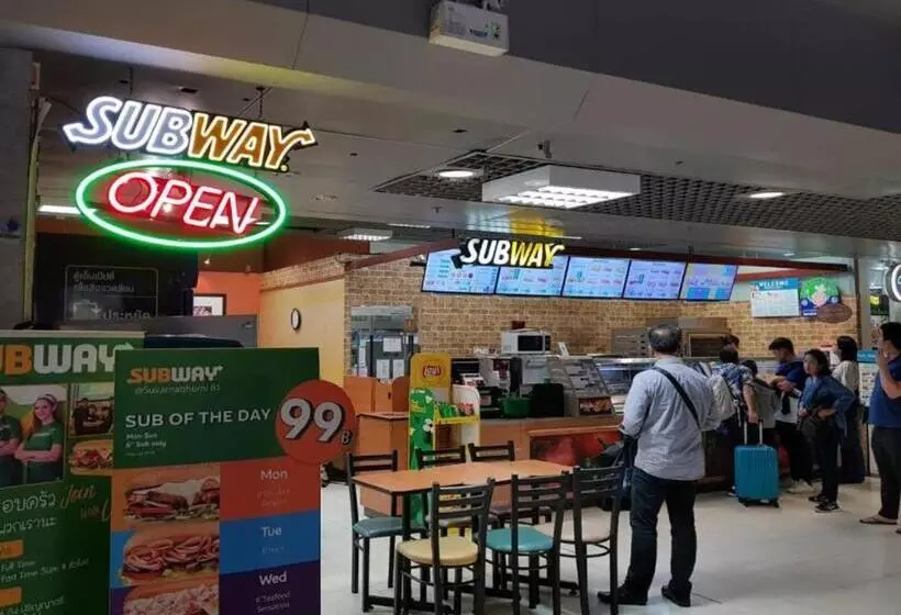 Retkeilymaja Avagard Capsule Hotel   Suvarnabhumi Airport