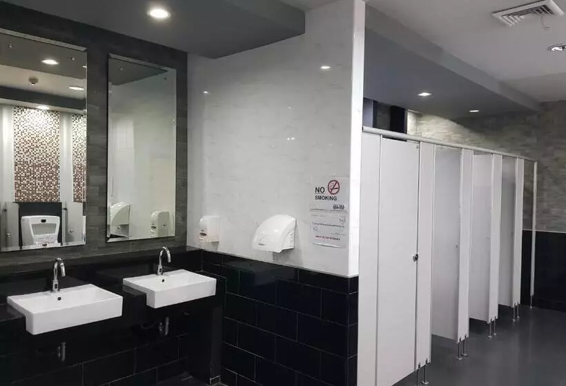 Retkeilymaja Avagard Capsule Hotel   Suvarnabhumi Airport