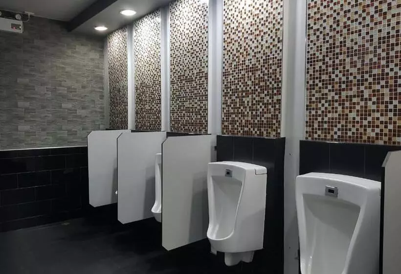 Retkeilymaja Avagard Capsule Hotel   Suvarnabhumi Airport