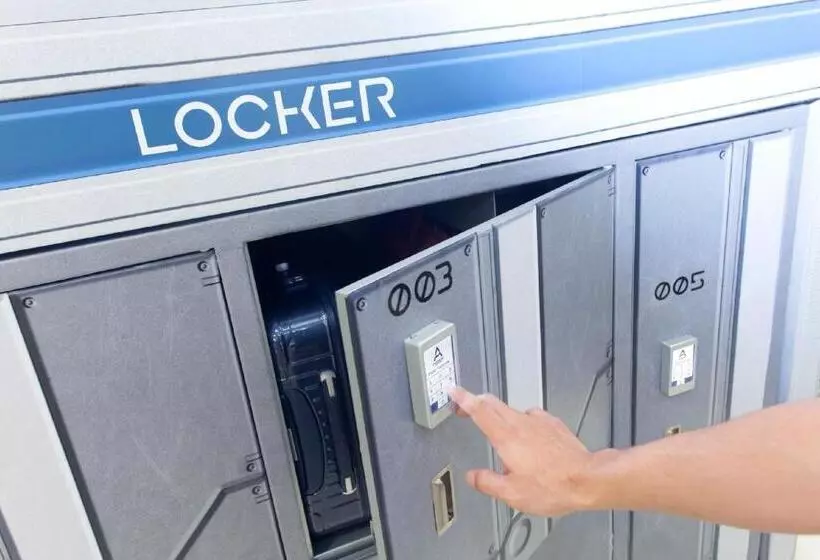 Retkeilymaja Avagard Capsule Hotel   Suvarnabhumi Airport