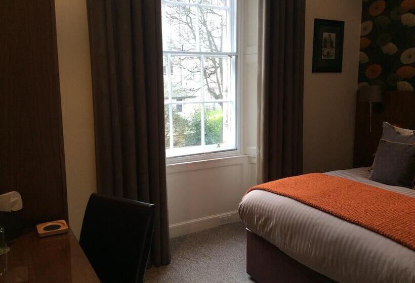 Bed and Breakfast 5pilmourplace