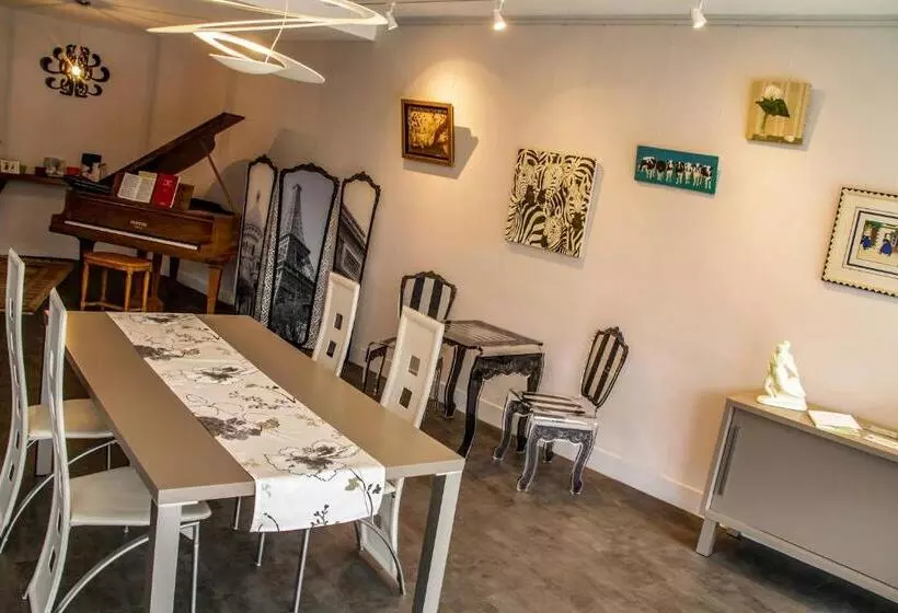 ベッドアンドブレックファースト Art Home Bnb