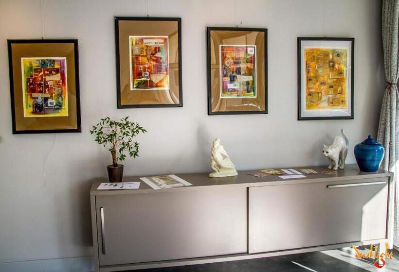 Bed and Breakfast Art Home Bnb