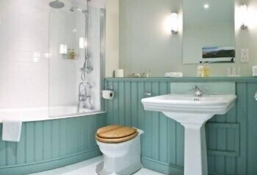 ホテル Collingwood Arms