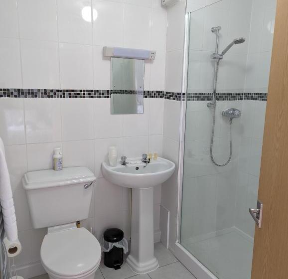 בית מלון כפרי Cottage Court