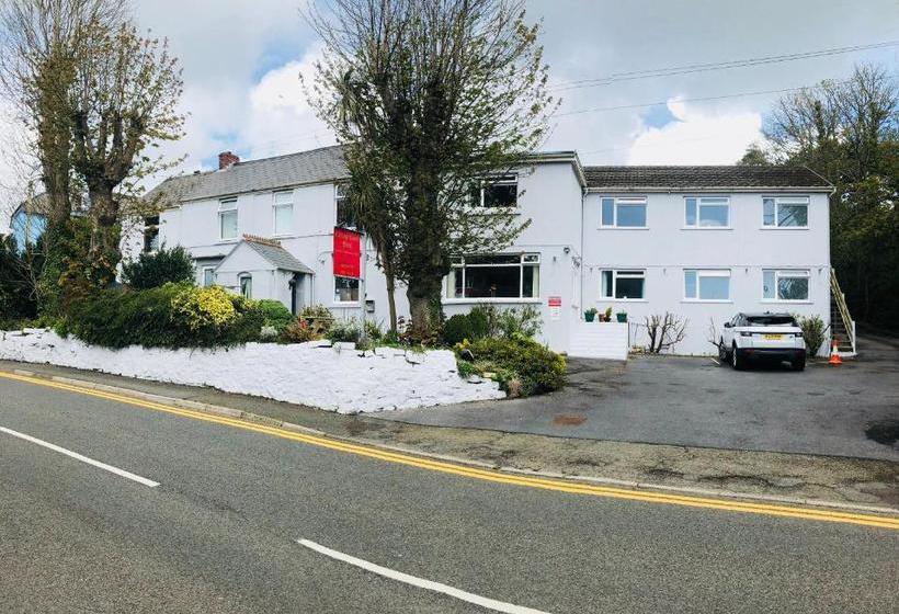 בית מלון כפרי Cottage Court