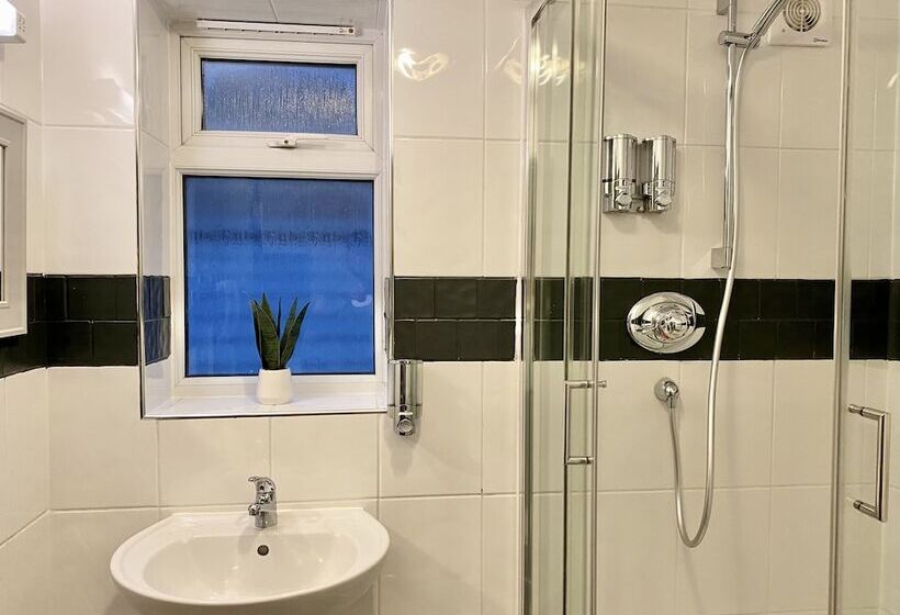 בית מלון כפרי Crows