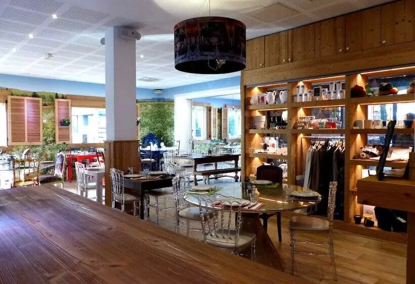 Hotelli Le B Complexe Hôtel