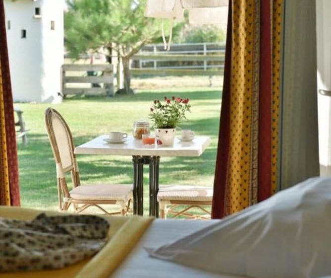 هتل Mas De La Grenouillère Hôtel Et Centre équestre En Pleine Nature