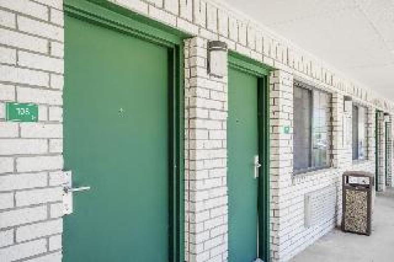 호텔 Regency Inn & Suites