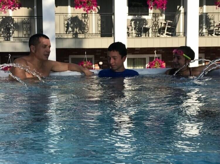 ホテル Stay Saratoga