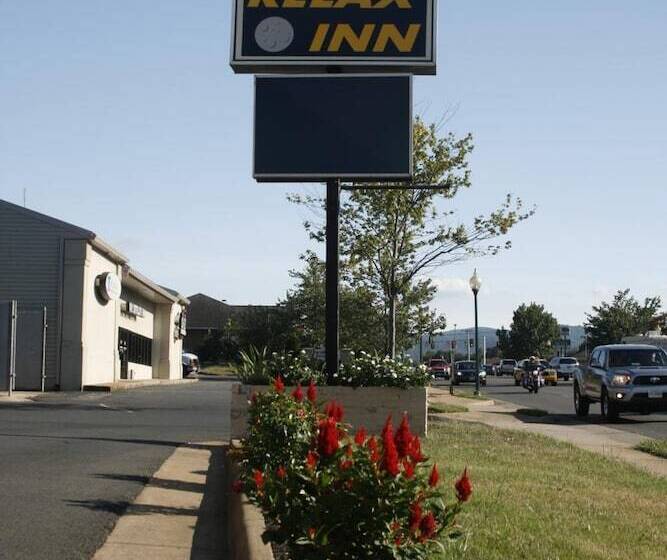 فندق على الطريق Relax Inn Front Royal
