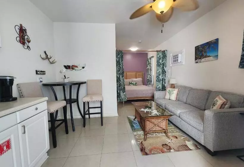 Old Town Suites