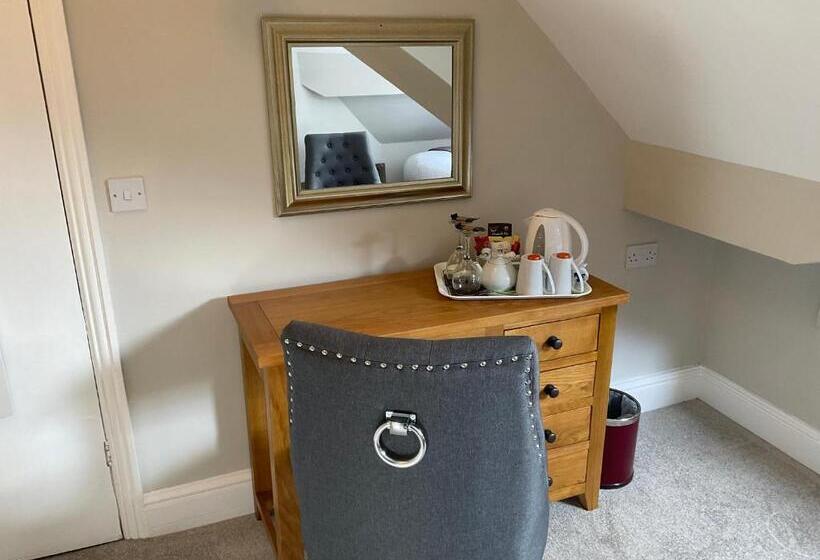 膳宿费 Brigstock House