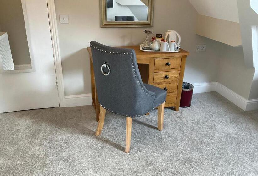 膳宿费 Brigstock House