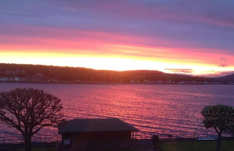 Majatalo Commodore Guesthouse, Seaside Holiday Suites