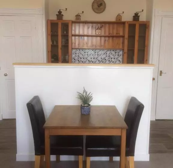 Majatalo Commodore Guesthouse, Seaside Holiday Suites