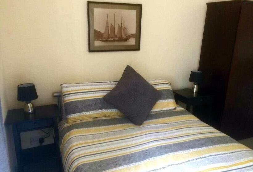 Pension Commodore Guesthouse, Seaside Holiday Suites