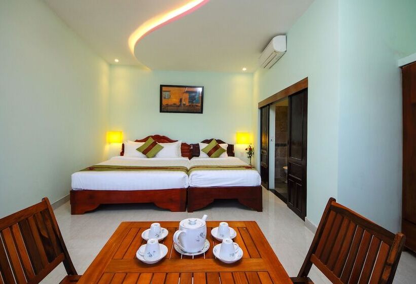 پانسیون Hoi An Sea Sunset Villa & Bar