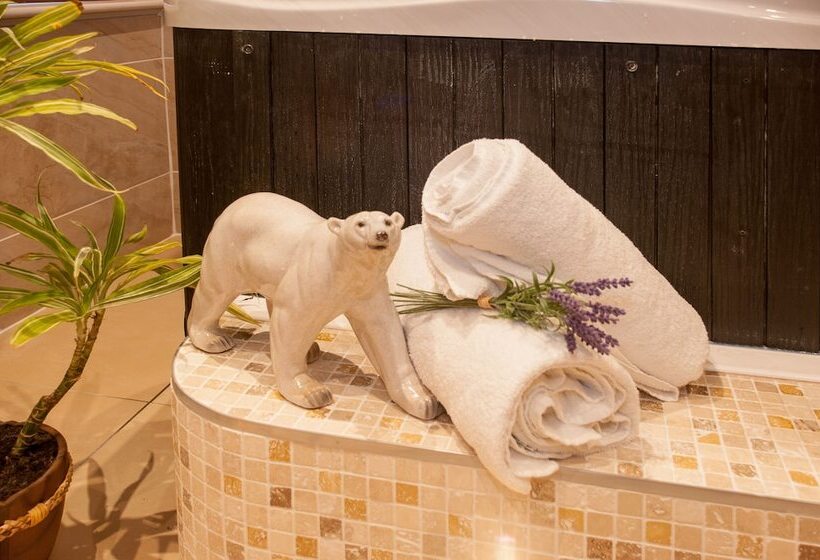 פנסיון Windermere Boutique Hotel Spa Suites & Hot Tubs