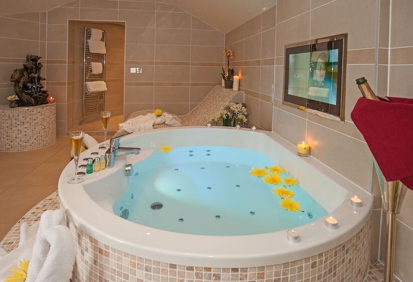 פנסיון Windermere Boutique Hotel Spa Suites & Hot Tubs