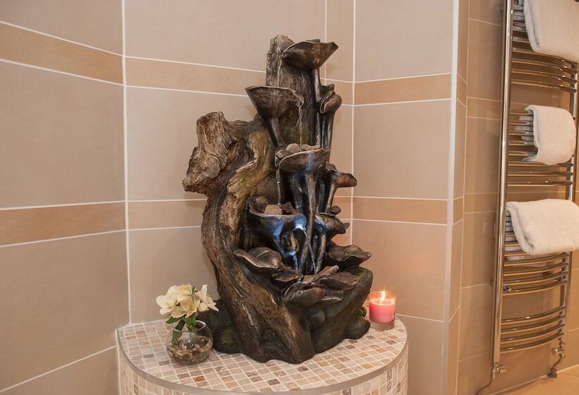 פנסיון Windermere Boutique Hotel Spa Suites & Hot Tubs