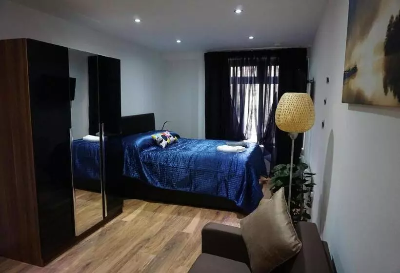 Victoria House Apartments