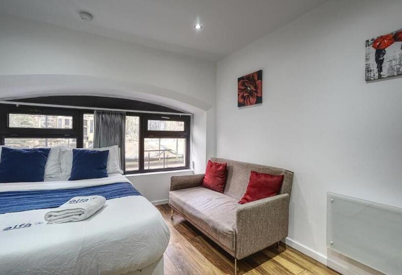 Victoria House Apartments