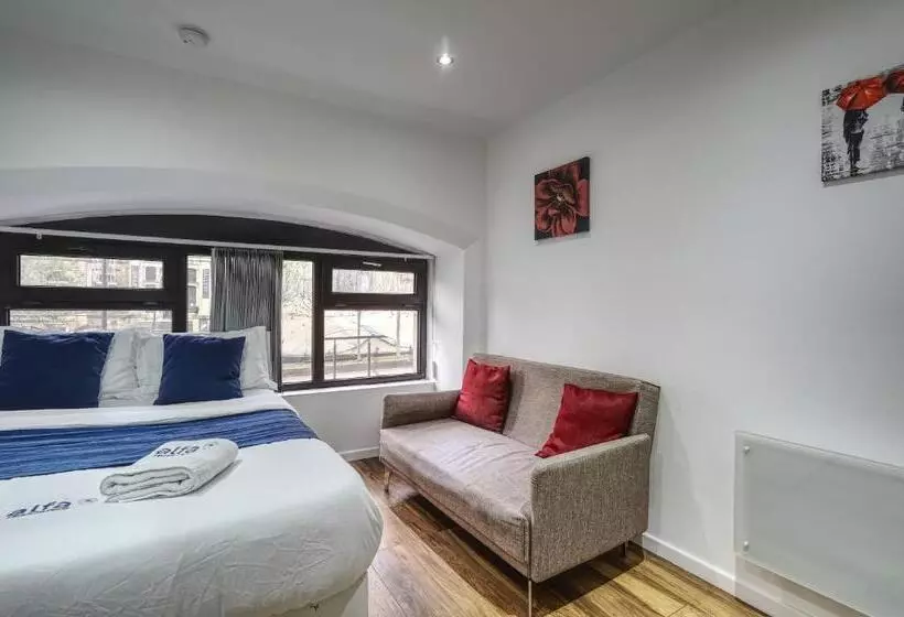 Victoria House Apartments