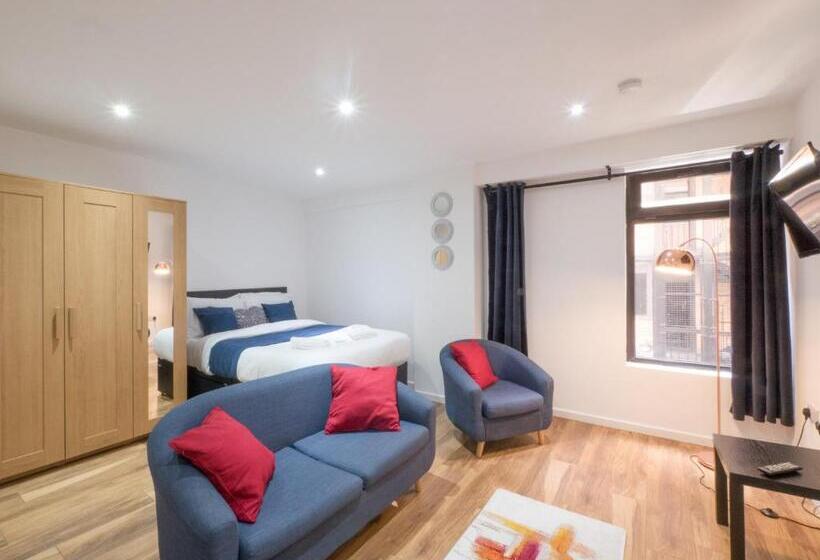 Victoria House Apartments