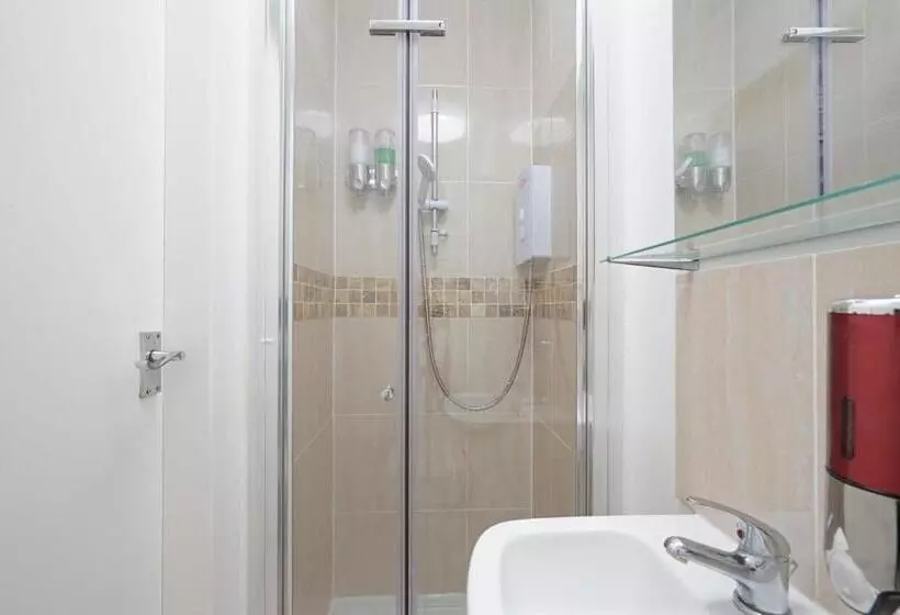 Victoria House Apartments