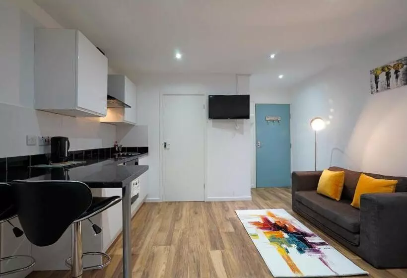 Victoria House Apartments