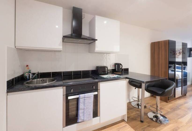 Victoria House Apartments