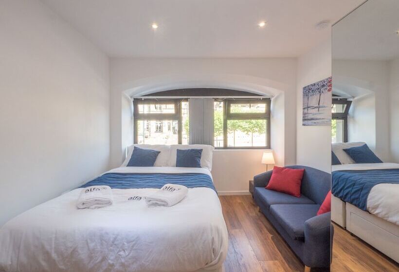 Victoria House Apartments