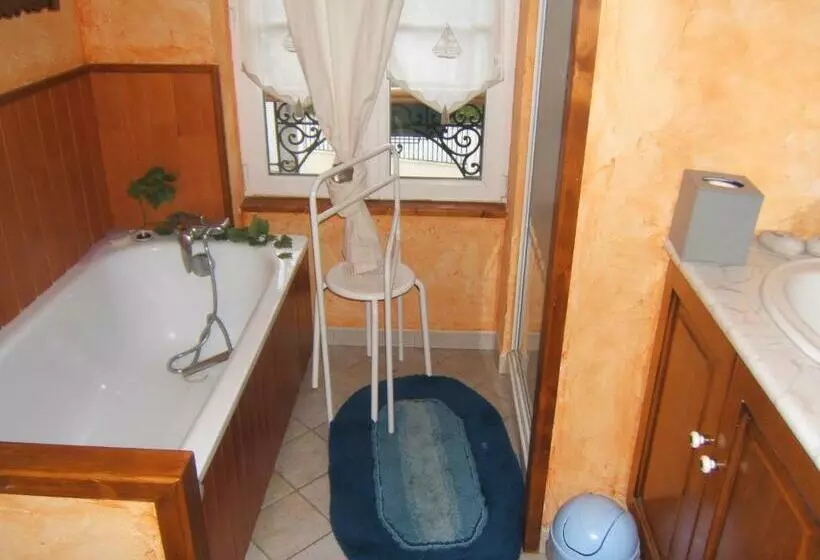 Aamiaismajoitus (B&B) Relais Du Cap Romain