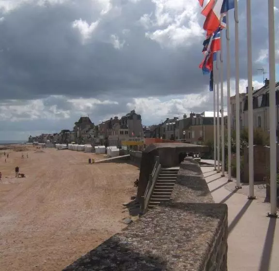 Aamiaismajoitus (B&B) Relais Du Cap Romain