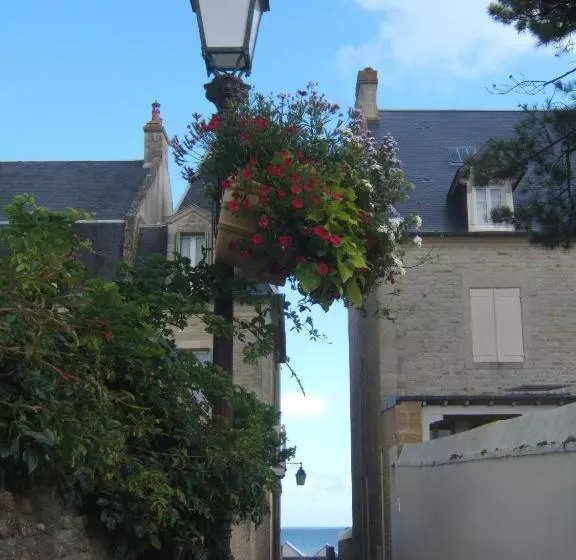 Aamiaismajoitus (B&B) Relais Du Cap Romain