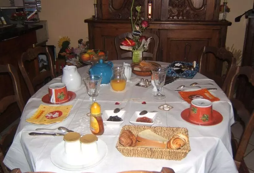 Aamiaismajoitus (B&B) Relais Du Cap Romain