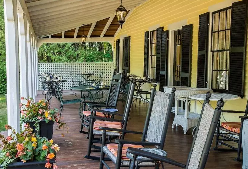 ベッドアンドブレックファースト Yellow House Inn