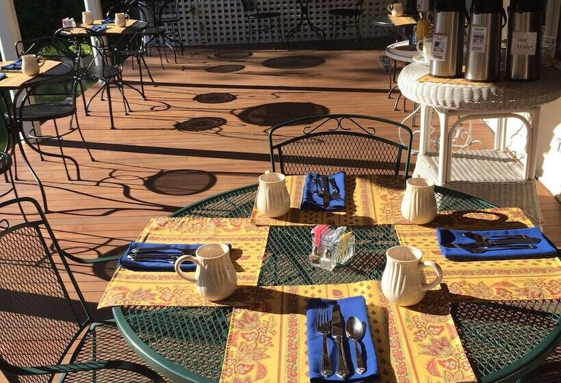 住宿加早餐  Yellow House Inn