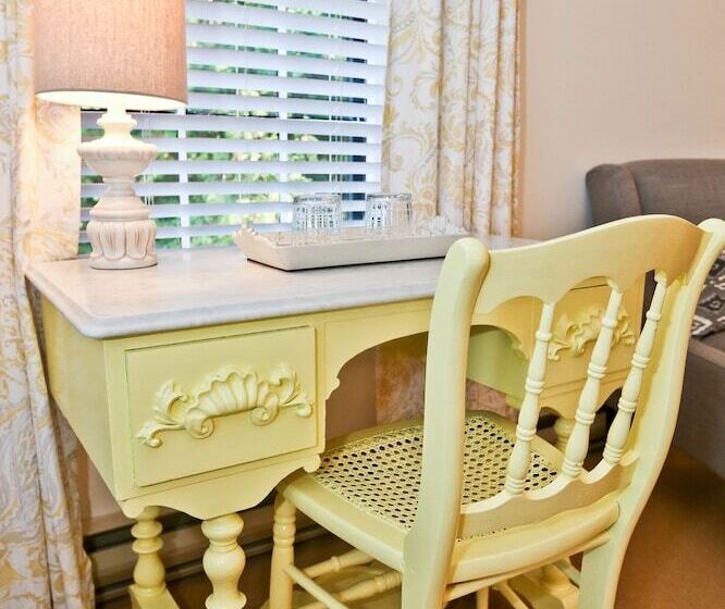 住宿加早餐  Yellow House Inn