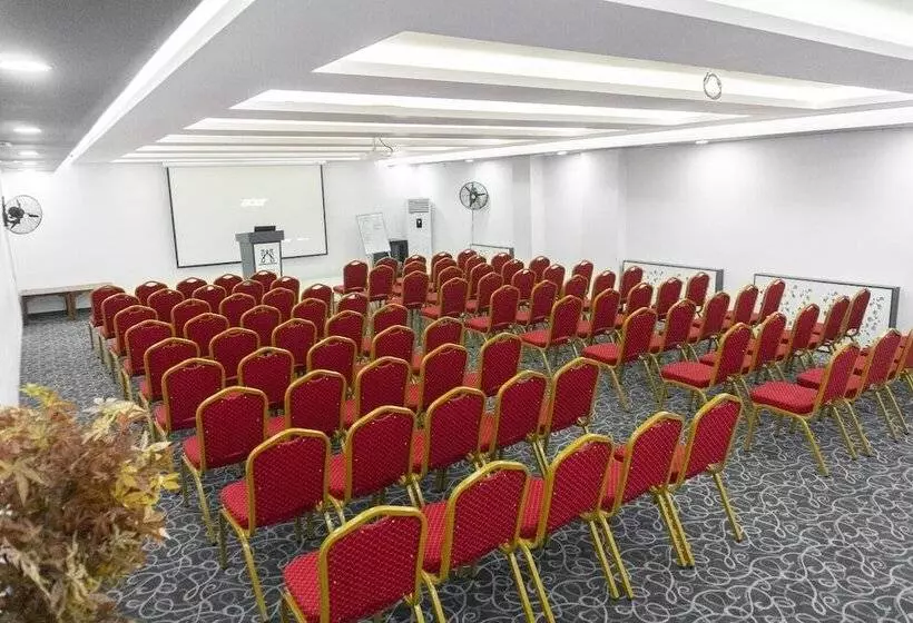 Behrampaşa Otel &cafe &restaurant