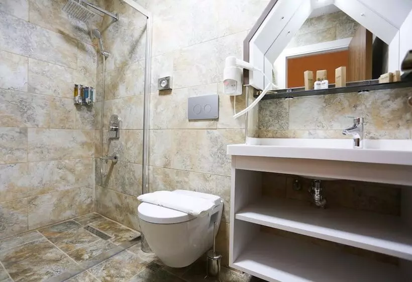 Behrampaşa Otel &cafe &restaurant