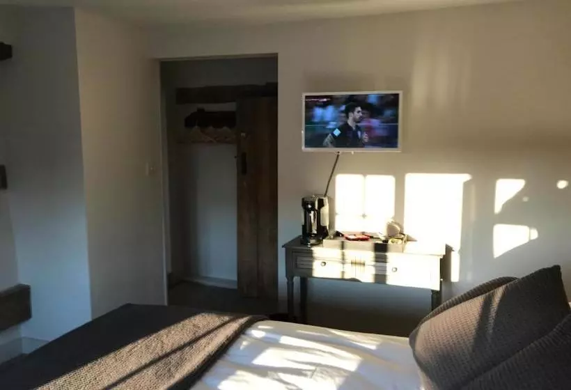 مسافرخانه The Foresters Arms