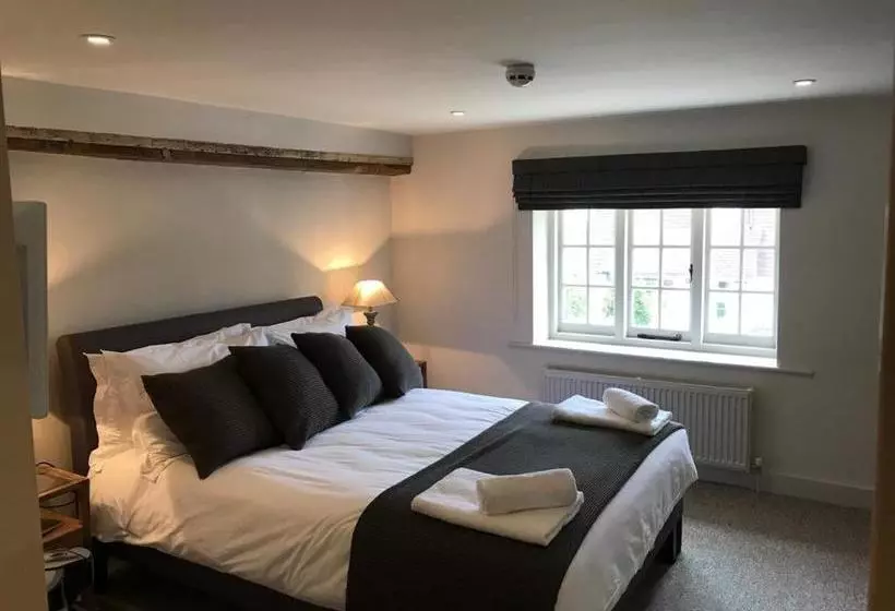 مسافرخانه The Foresters Arms